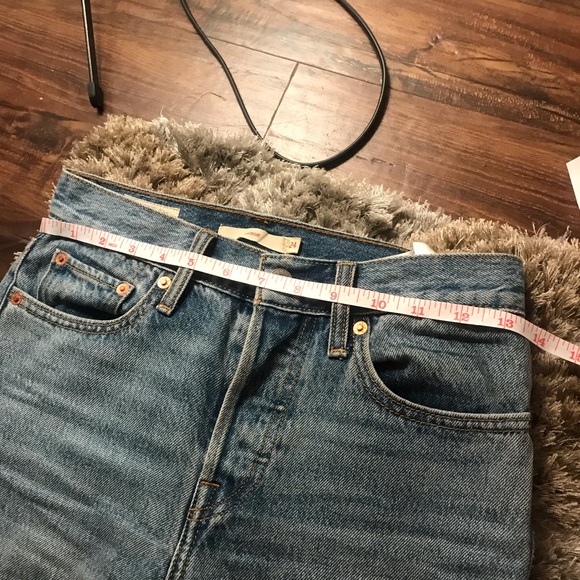 Wedgie Levis size 24 - Picture 8 of 8